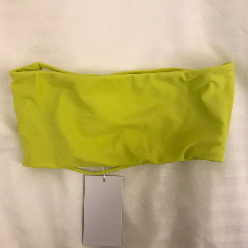 NWT Mikoh Kauai bikini top in lilikoi